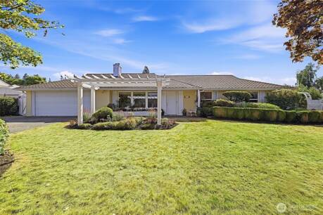 1016 Sunset Way