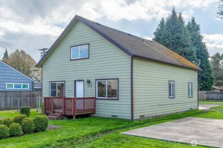 1215 30th Ave