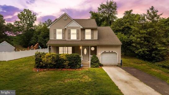 975 Lindsey Dr
