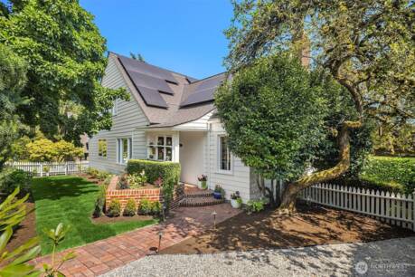 1502 39th Ave E