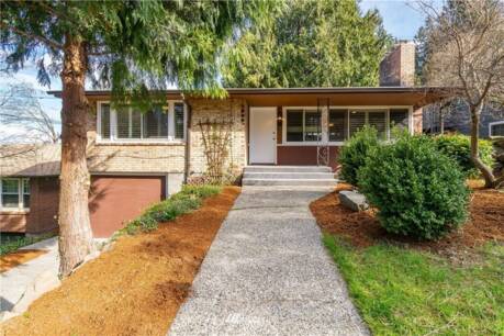 3846 Williams Ave W