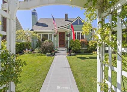 2147 Nichols Blvd