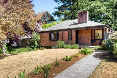 2548 35th Ave W