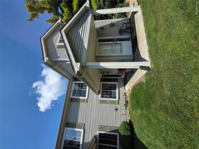 902 Saybrook Dr
