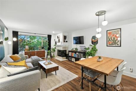 300 N 130th St 7-111