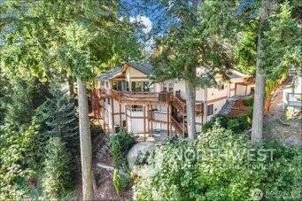 2403 E Lynnwood Dr