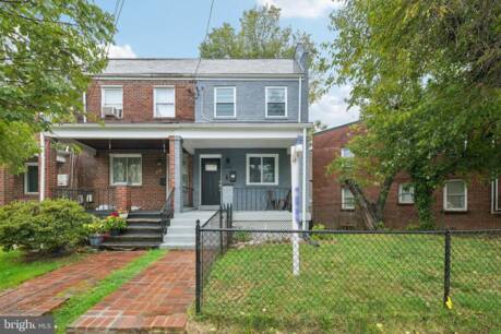 2364 13th Pl NE