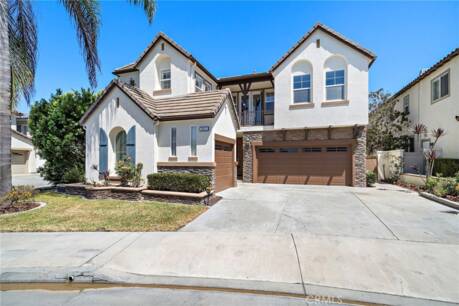 7405 Paloma Dr