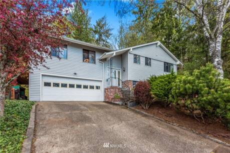2326 Cedar Pl