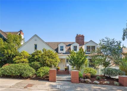 3354 E Laurelhurst Dr NE