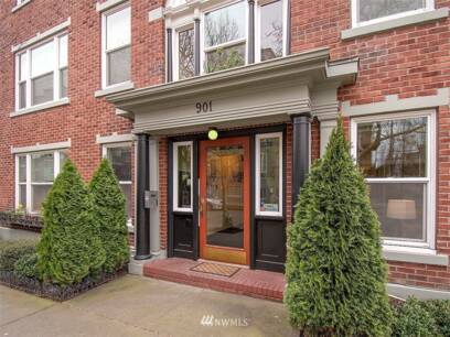 901 NE 43rd St 101