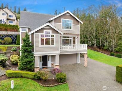 917 Bear Ridge Ct NW