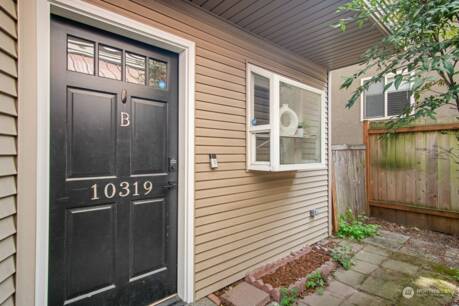 10319 Midvale Ave N B