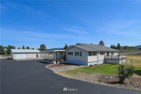 1315 Riverside Dr