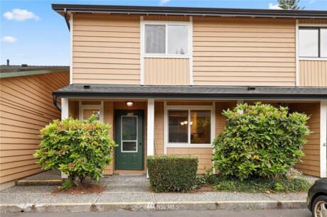 21521 4th Ave W C22