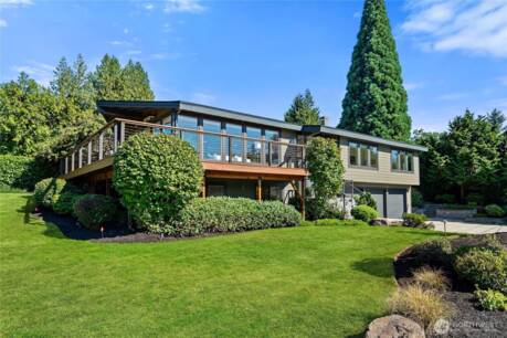 2404 64th Ave SE