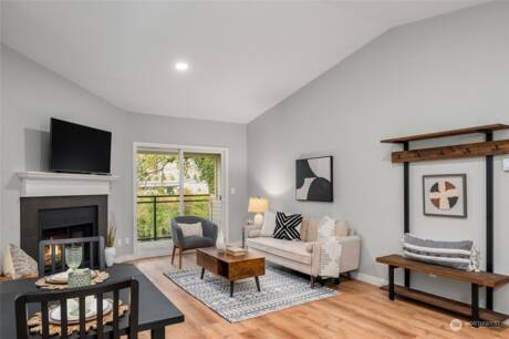 10830 E Riverside Dr B305