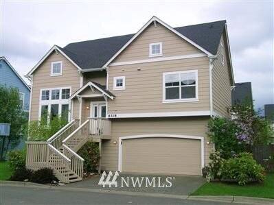 8318 Peggys Pl SE
