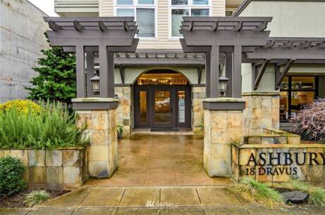 18 Dravus St 308