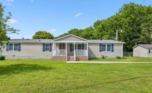 210 Crestview Dr
