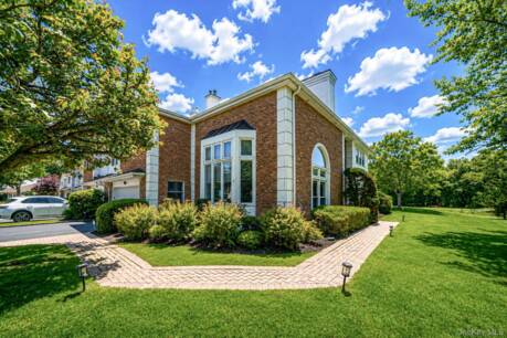 86 Hamlet Dr