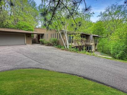7201 Schey Dr