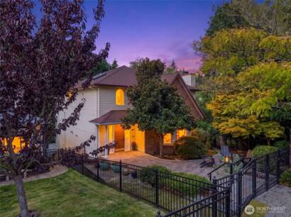 4027 35th Ave W