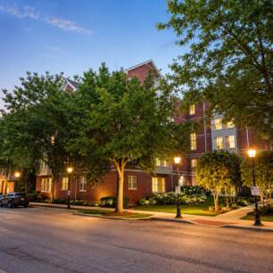 27 E Hattendorf Ave 311