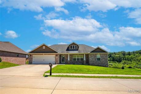 1945 Williamsburg Dr