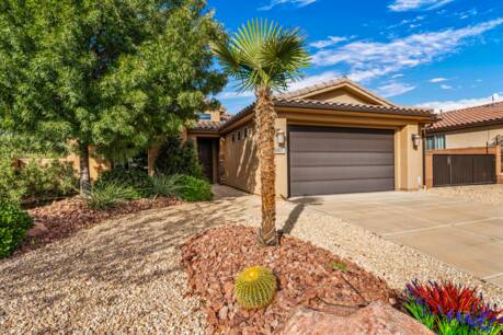 1017 N Blue Topaz Dr