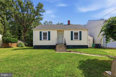 6207 Woodley Rd