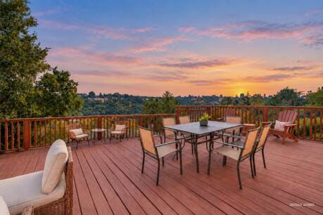 2702 Monte Cresta Dr
