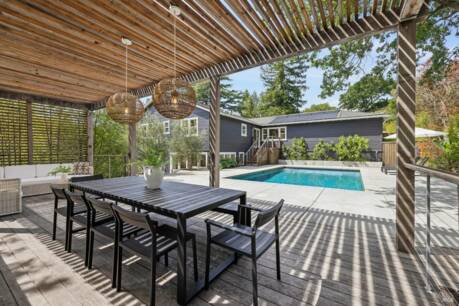 160 Deer Hollow Rd