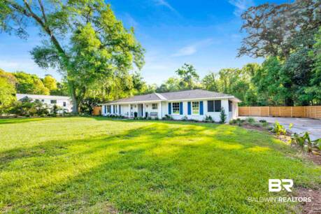 1104 Captain O'neal Drive