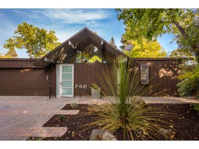 742 Loma Verde Ave