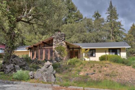 312 Blackstone Dr