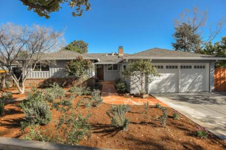 882 Loma Verde Ave