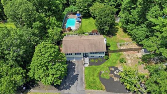 22 Mary Dr