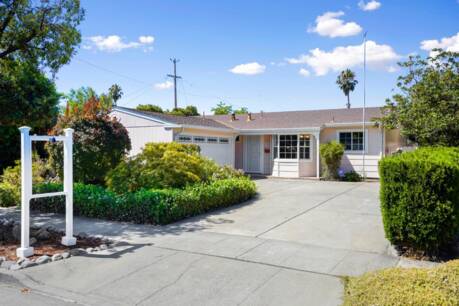 2107 Mendota Way