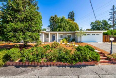 1132 Sunset Loop