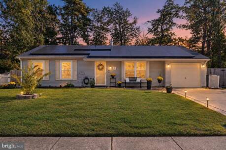 8 Centauri Ave