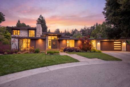 2170 Edgecourt Dr