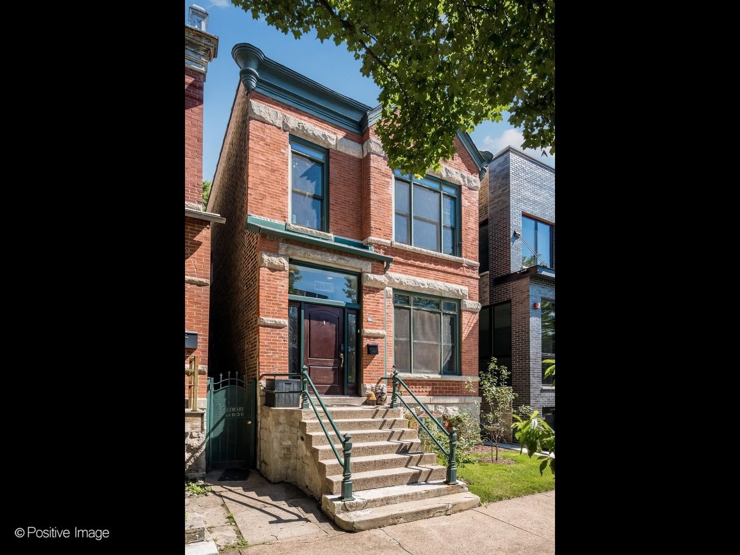2436 W Superior St
